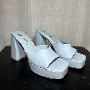 So Me Women's Sky Blue Platform Sandals
